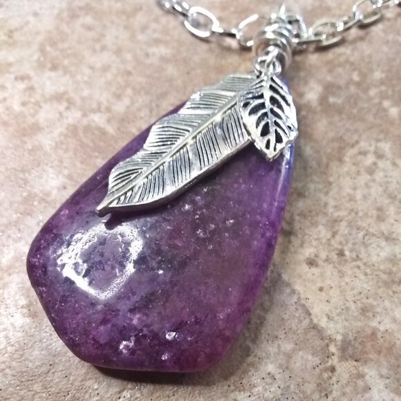 Large Purple Lepidolite Stone & Leaves Pendant w. 24" Silver Plated Chain - Picture 4 of 8